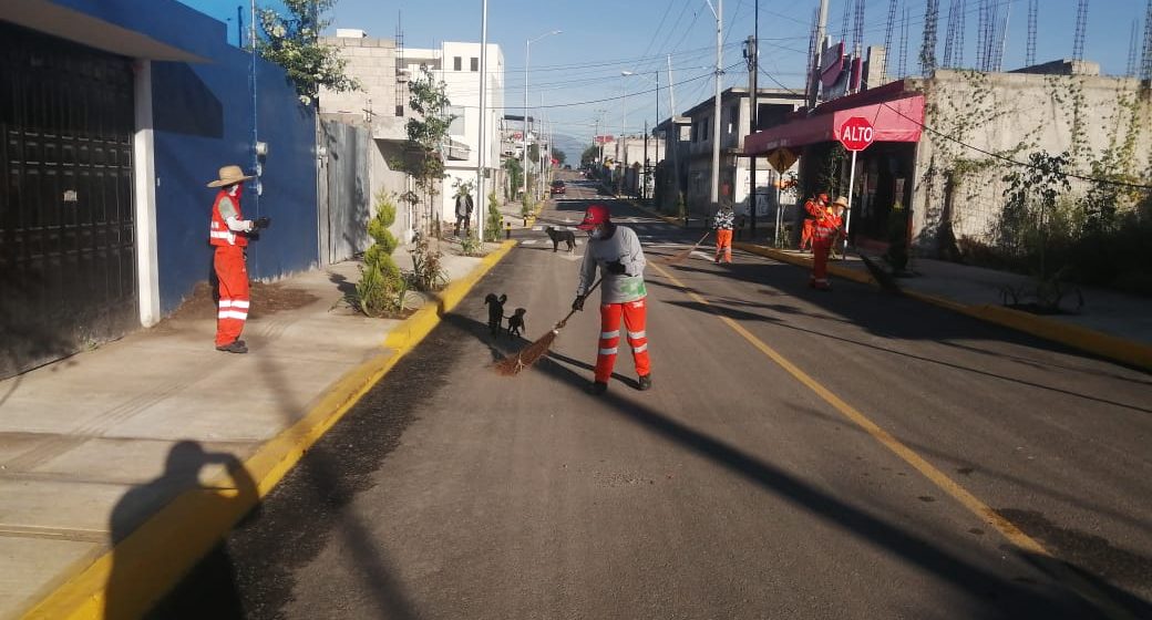 Servicio de Limpia municipal mantiene descacharrización en la ciudad de Puebla