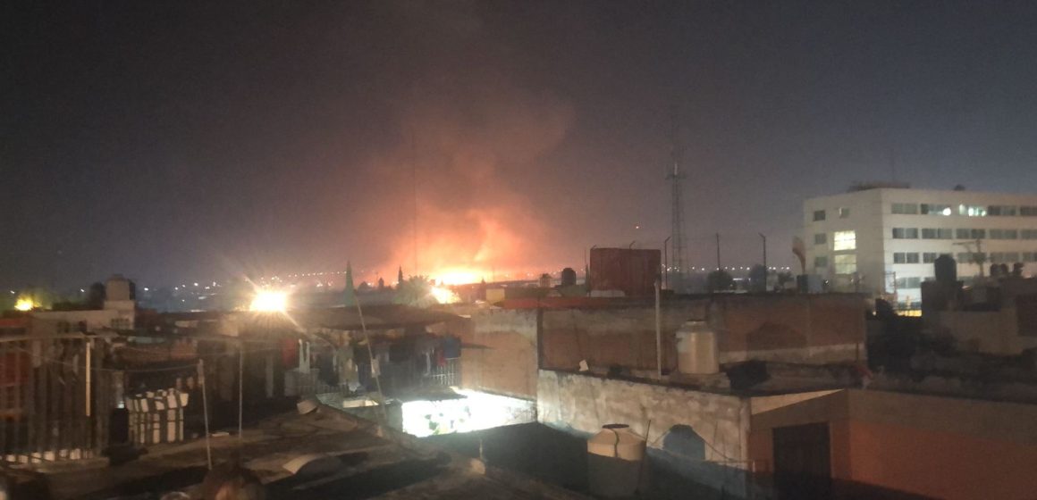 Explosión y fuego por fuga de gas en Xochimehuacan, Puebla