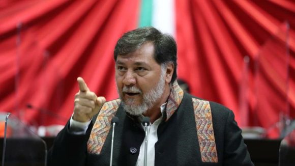 (VIDEO) Diputado panista llama a Fernández Noroña “changoleón legislativo”