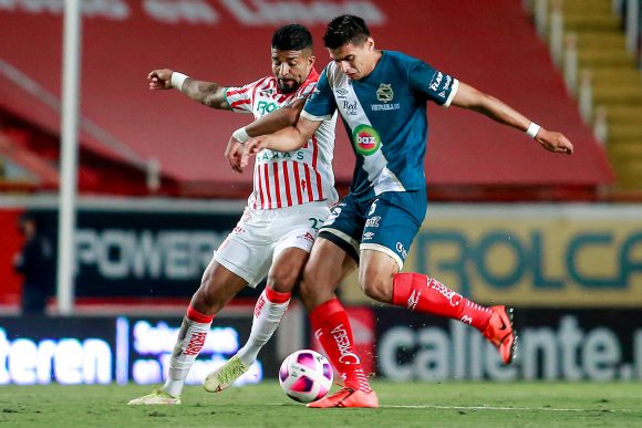 El Puebla venció al Necaxa en Aguascalientes y se mete a puestos de repesca