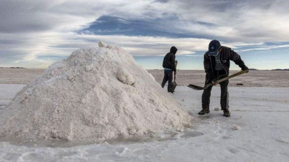 Litio “Es traición no aprobar la reforma”; se negarán concesiones para el litio: AMLO