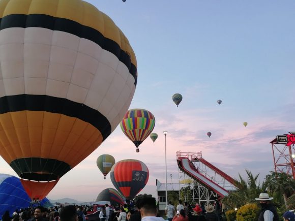 WhatsApp-Image-2021-10-02-at-10.18.39-AM1 Ya están los globos surcando el cielo de Atlixco