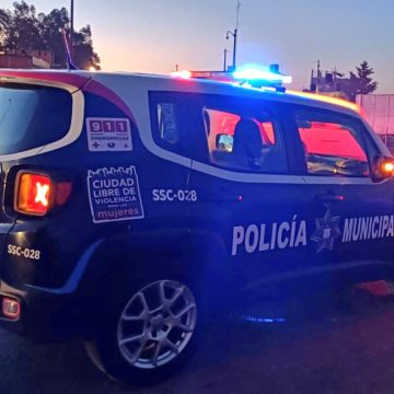 Rescatan a bebé abandonado dentro de un vehículo en Central de Abasto