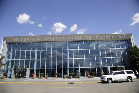 AEROPUERTO HERMANOS SERDAN Puebla tendrá mil 104 mdp para remodelar el aeropuerto de Huejotzingo