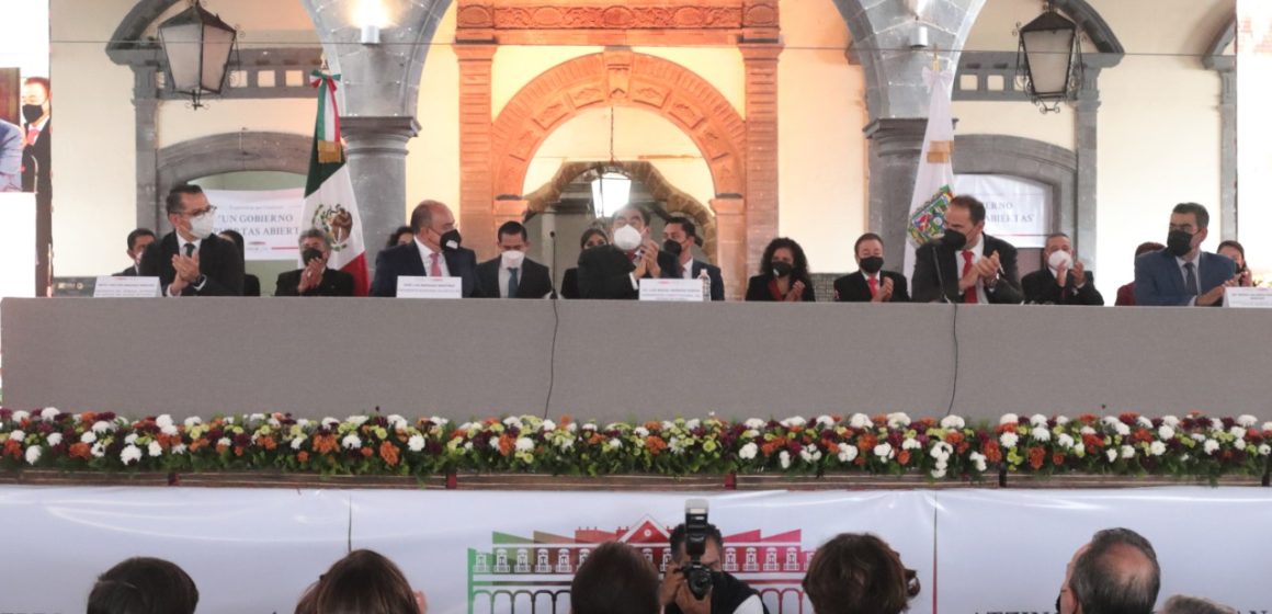 Gobierno de Puebla no confabula para beneficios privados, trabaja para quien menos tiene: Barbosa