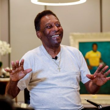 Reaparece Pelé en su cumpleaños 81; asegura que cada vez está “más joven”