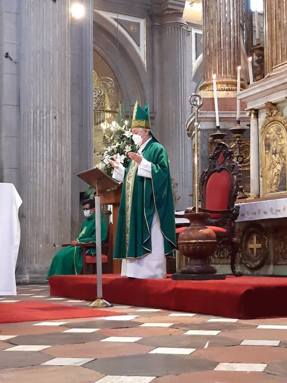 ee42de51-bed7-4e33-9710-3530f9b63c34 La felicidad no está en las cosas materiales, sino en el compromiso y la honestidad: arzobispo