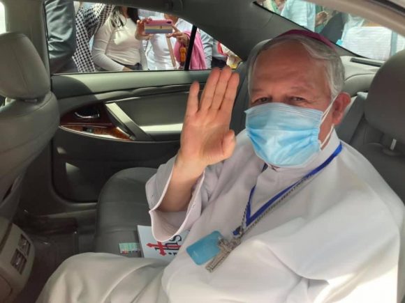 ff61638d-434c-4ebe-8eb5-ad68835a42c5 Llama arzobispo de Puebla a defender la vida y el matrimonio