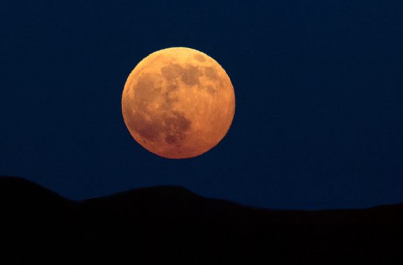 Te sorprenderá la Luna Rosa