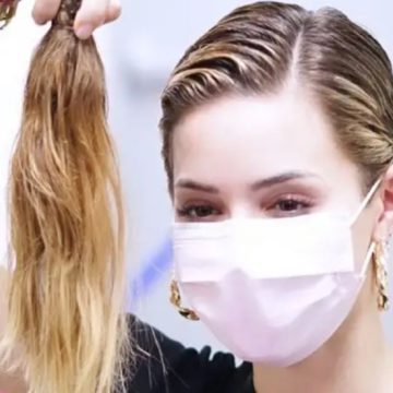 Mariana Rodríguez, primera dama de Nuevo León, se corta el cabello en apoyo a un niño con leucemia
