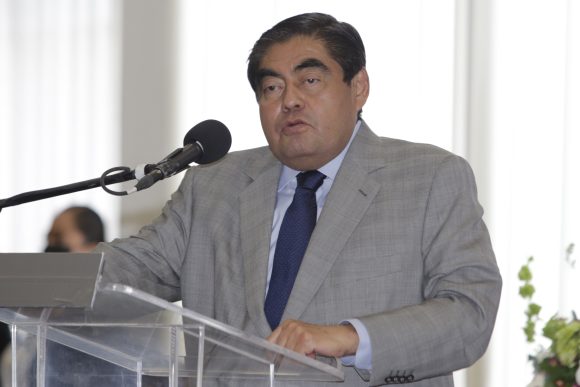 Puebla contará con 37 centros de verificación; ya no habrá más monopolios, afirmó Miguel Barbosa