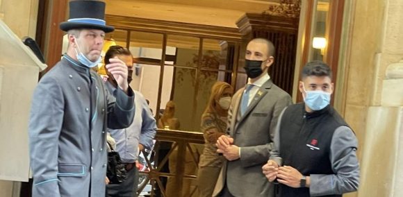 Le gritaron “ratero” a Peña Nieto en Italia