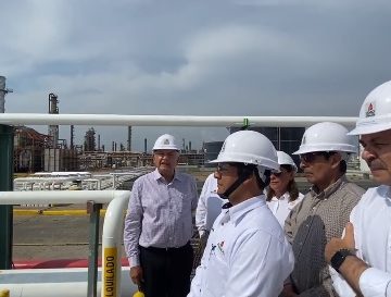 Rehabilitación de refinería de Salina Cruz se está logrando sin corrupción: AMLO