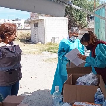 Mantiene SEDIF entrega de paquetes alimentarios y cobertores a familias afectadas de Xochimehuacan