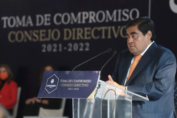 Combate a la corrupción y eliminación de privilegios no son negociables, destaca Miguel Barbosa ante empresarios