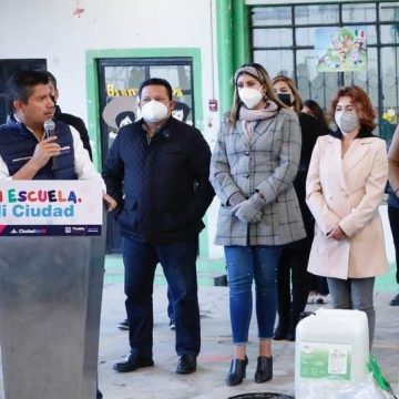 Inicia mantenimiento de 10 escuela en la capital con bolsa de medio millón de pesos