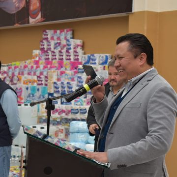 El Sindicato de Trabajadores del H. Ayuntamiento de Puebla hace entrega simbólica de víveres a regidores