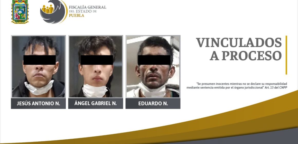 Tres hombres en prisión preventiva por robo agravado en Puebla capital