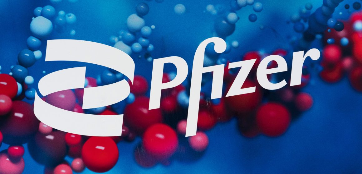 Autorizará Pfizer versión genérica de su píldora contra Covid-19 en 95 países