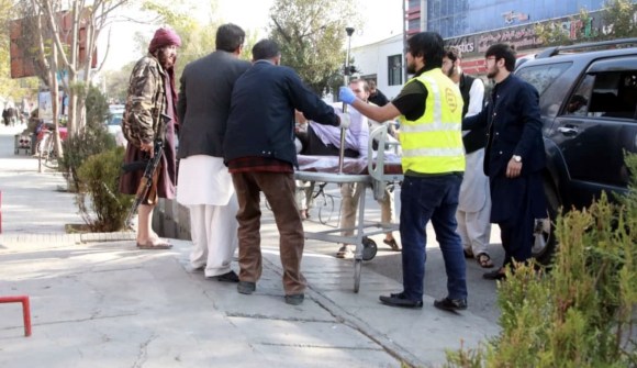 (VIDEO) Ataque suicida en hospital militar en Kabul deja al menos 25 muertos y 40 heridos