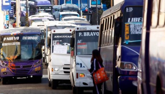 Gobierno afirma que revisión al transporte público “es permanente”