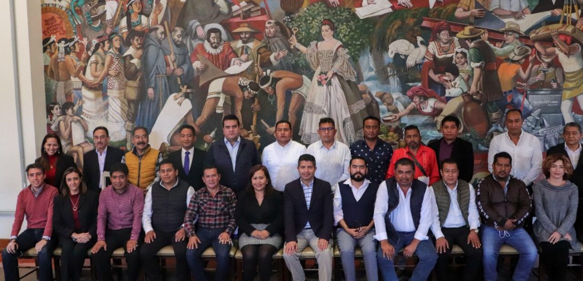 Eduardo Rivera Pérez encabeza reunión con ediles de las 17 juntas auxiliares del municipio