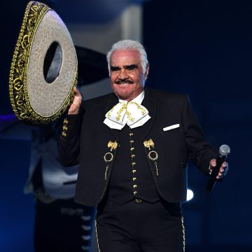 Gana Vicente Fernández un Grammy Latino