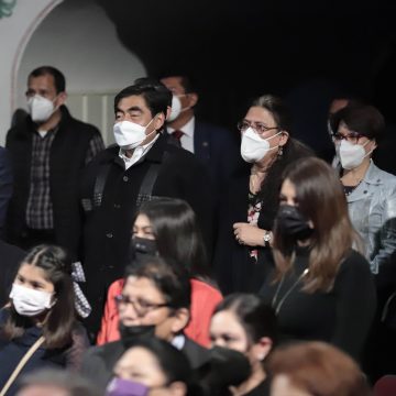 Preside Barbosa Huerta inauguración del Festival Internacional de Puebla