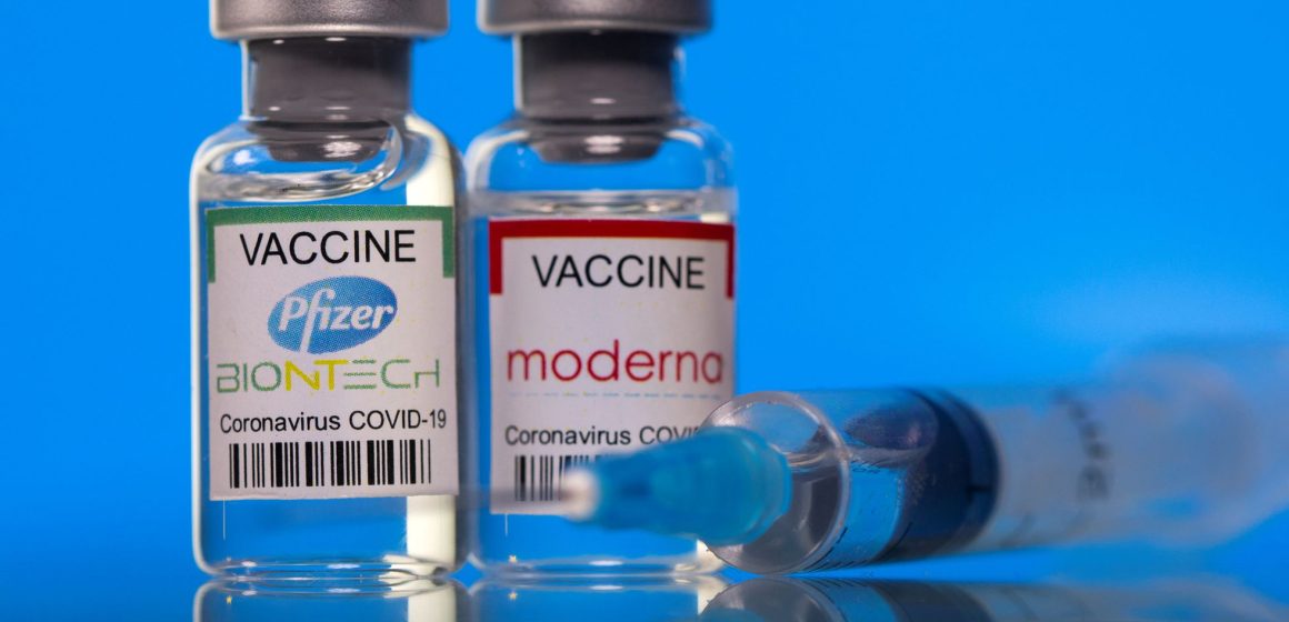 Mexicanos buscan tercera dosis de vacuna en EU