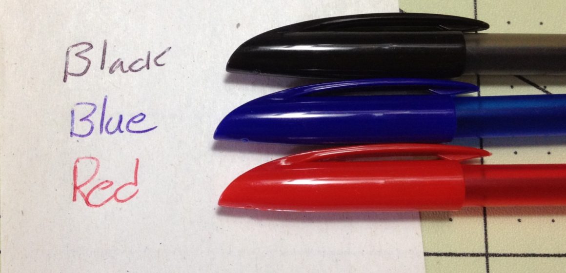 ¿Es mejor usar tinta azul, negra ó roja?