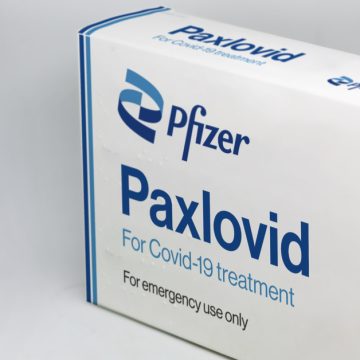 Pfizer pide autorización para uso de pastilla Paxlovid contra COVID-19 en EU