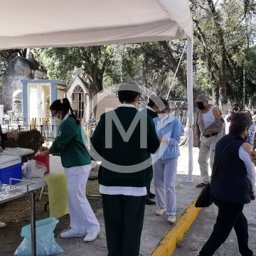 Inició en panteón municipal de Puebla la vacunacion contra la Influenza