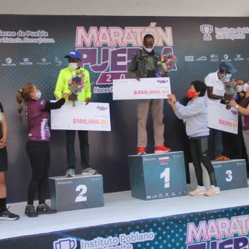 Isabel Oropeza y Rodgers Ondati conquistaron el Maratón de Puebla 2021