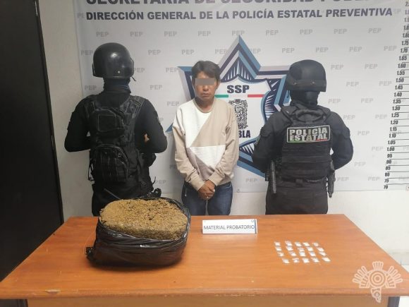 WhatsApp-Image-2021-11-28-at-2.51.23-PM En posesión de 5 kilogramos de aparente marihuana, SSP detiene a un hombre