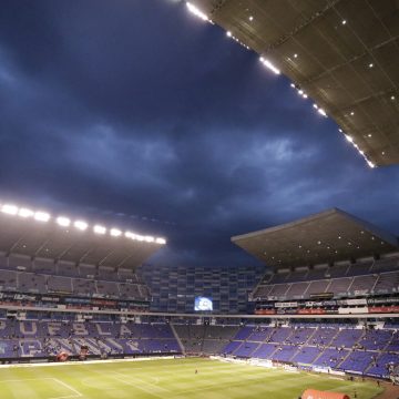 Habilita SMT transporte nocturno para partido Puebla-Chivas