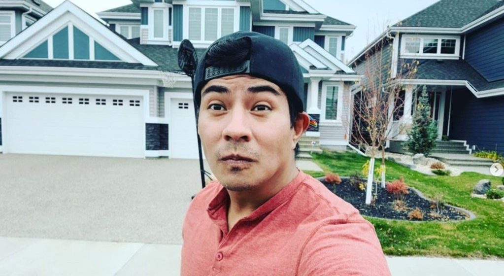 Mexicano que trabaja como albañil muestra su casa que compró en Canadá