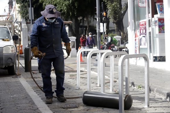 retiro-bolardos-487387 Continuará retiro de bolardos que no cumplan la norma, reitera Eduardo Rivera