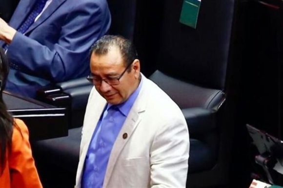 roberto valenzuela Diputado deja bancada del PAN y se va a Morena