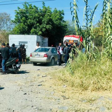 Mecánico muere aplastado por la camioneta que arreglaba en Casa Blanca