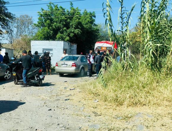 Mecánico muere aplastado por la camioneta que arreglaba en Casa Blanca Mecánico muere aplastado por la camioneta que arreglaba en Casa Blanca