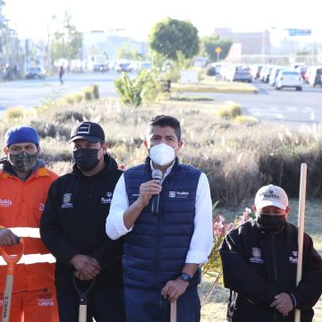 Pide Eduardo Rivera al Congreso aprobar el cobro de Derecho de Alumbrado