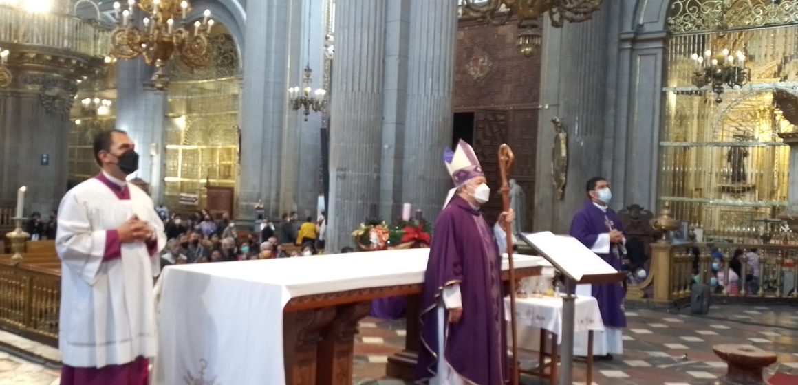 No bajar la guardia, pide arzobispo de Puebla ante la variante Ómicron