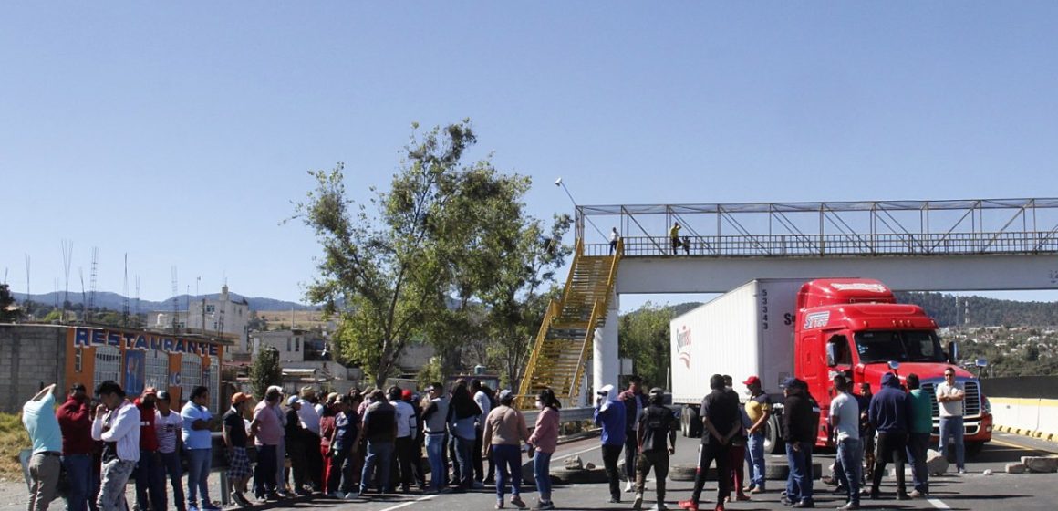 Pobladores de Tlahuapan vuelven a bloquear la México-Puebla