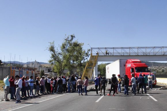 Pobladores de Tlahuapan vuelven a bloquear la México-Puebla
