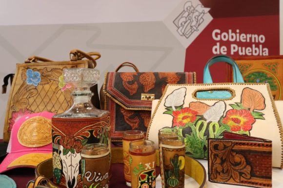 5df3f835-b8cb-4569-80be-be744cfa9049 Impulsa Economía profesionalización de poblanos para comercializar en Mercado Libre