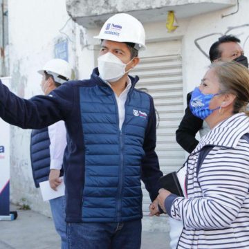 Eduardo Rivera arranca obras de construcción de pavimento en Mayorazgo