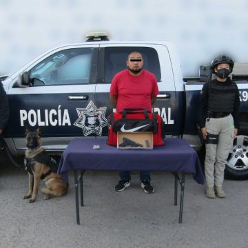 Aseguró Policía Municipal a pasajero con una arma de fuego en la CAPU