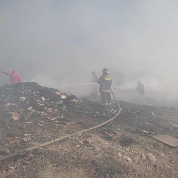 Registró incendio el relleno sanitario de Acatlán