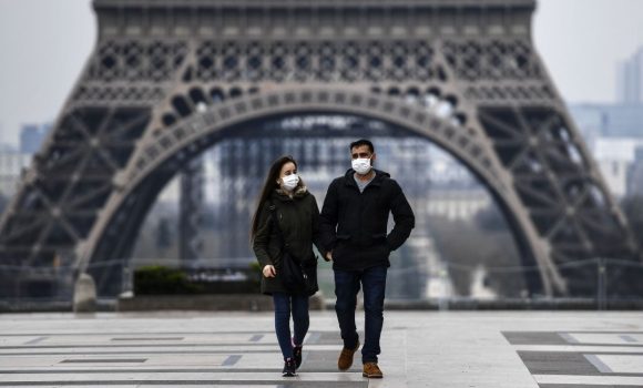 Francia supera 100.000 contagios diarios de COVID-19, la cifra más alta de la pandemia