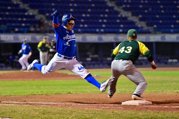 Los Acereros apalearon a los Pericos y empataron la Serie del Príncipe
